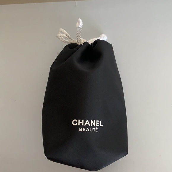 100% authentic Chanel beauty black logo nylon drawstring pouch bag new - Picture 1 of 6